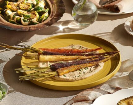 Cenouras assadas com molho de tahini