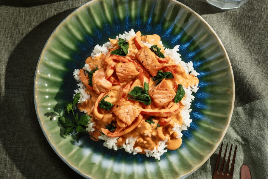 caril vermelho com base de arroz